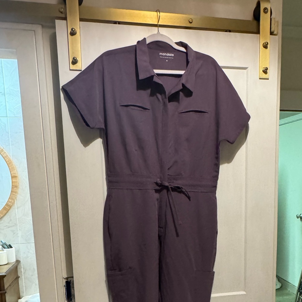 Mándala Dewberry Scrub Jumpsuit with Tie Waist